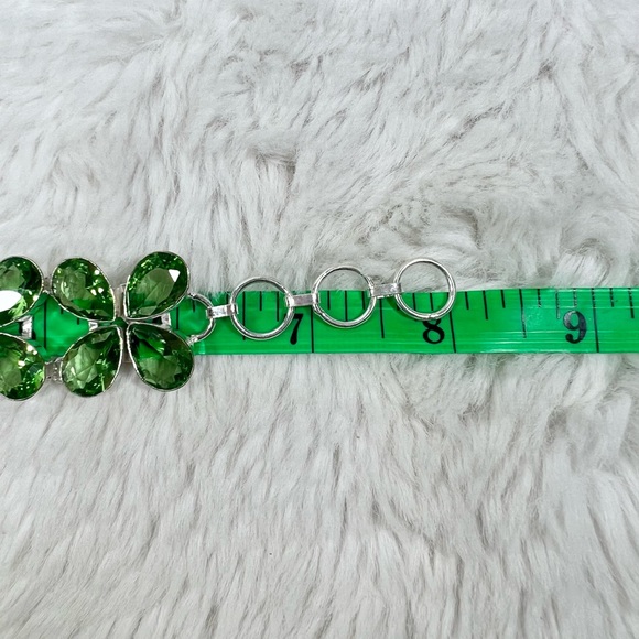 Peridot 925 🌸 Flower Design Large Bracelet - Picture 4 of 6